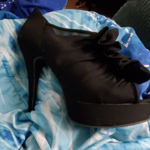 Metaphor heels